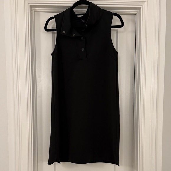 SSYS Dresses & Skirts - Chic Black Sleeveless Dress